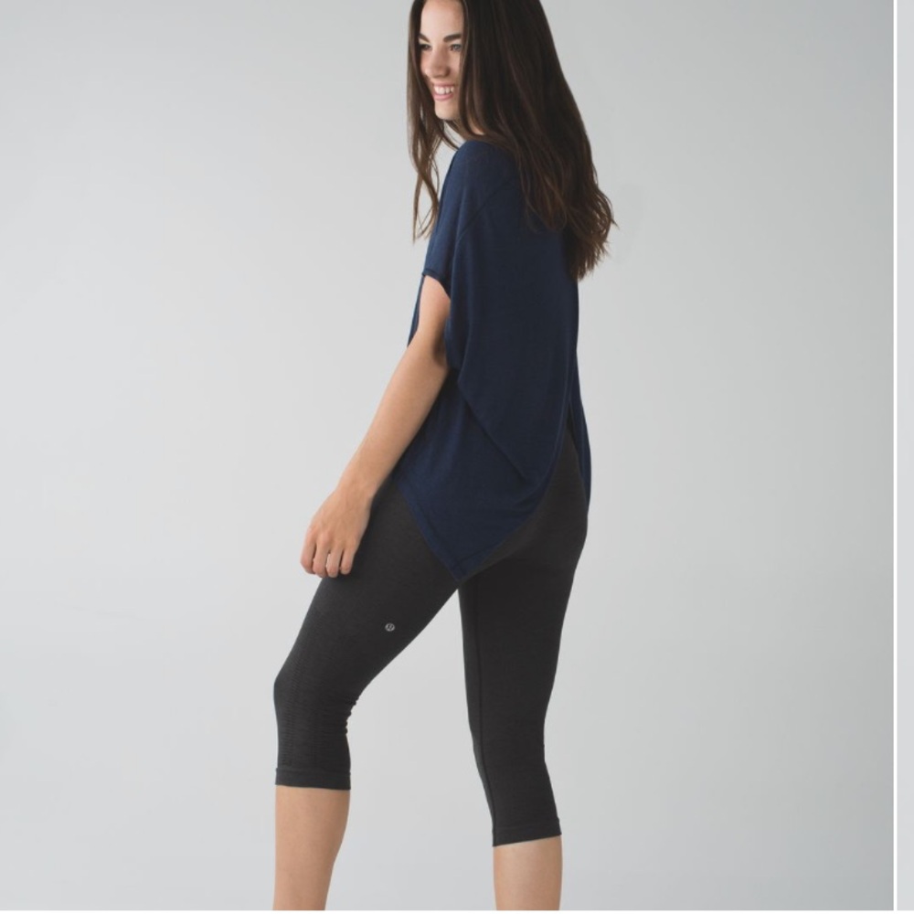 NWOT Lululemon In the Flow Crop II